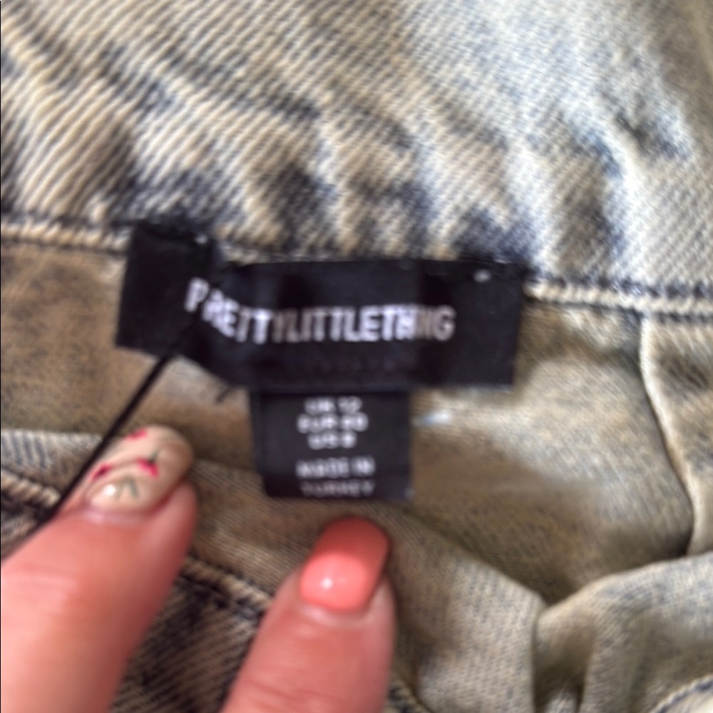 PrettyLittleThing Light Blue Denim Skirt - Picture 4 of 4